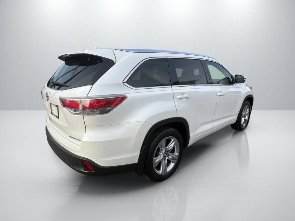 2016 Toyota Highlander Image 7