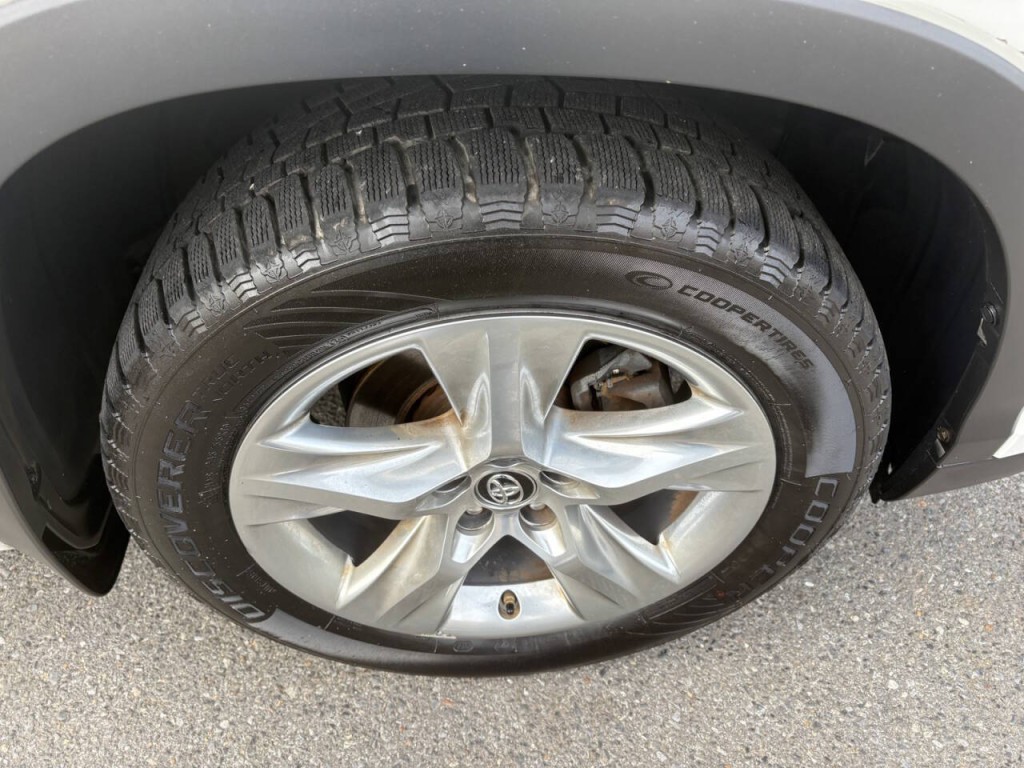 2016 Toyota Highlander Image 37