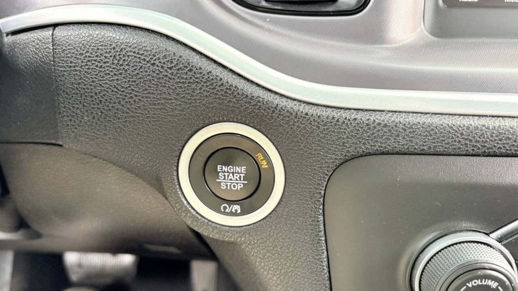 2019 Dodge Charger Image 16