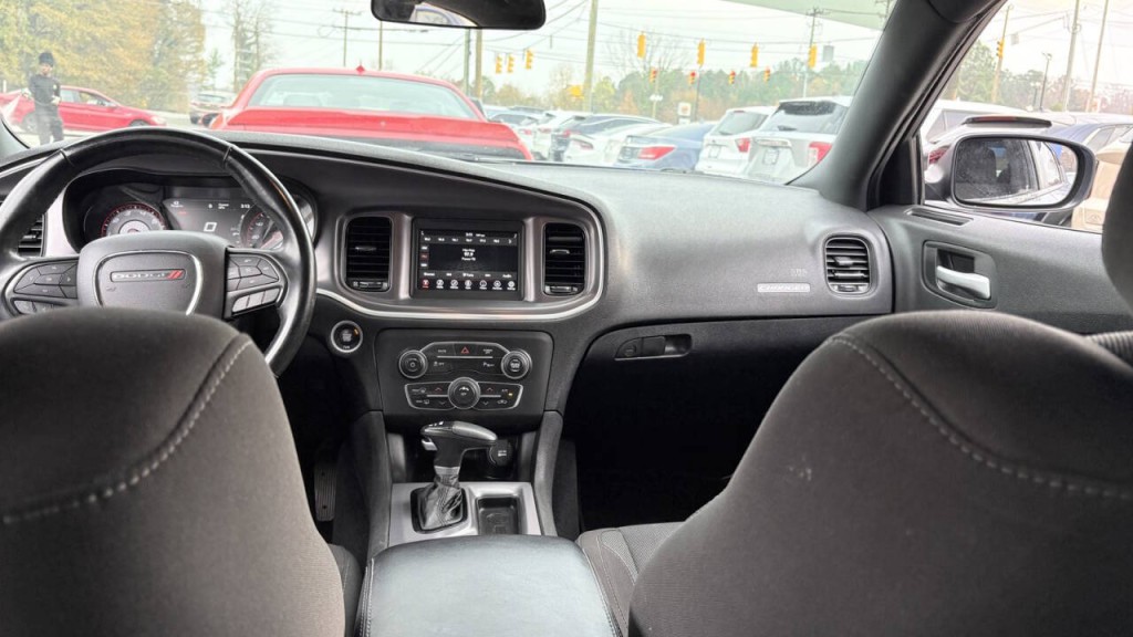2019 Dodge Charger Image 20