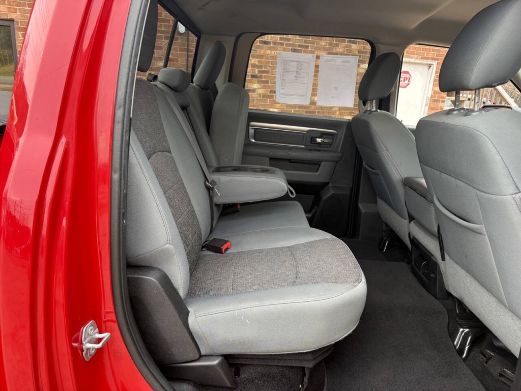 2017 RAM 1500 Image 33