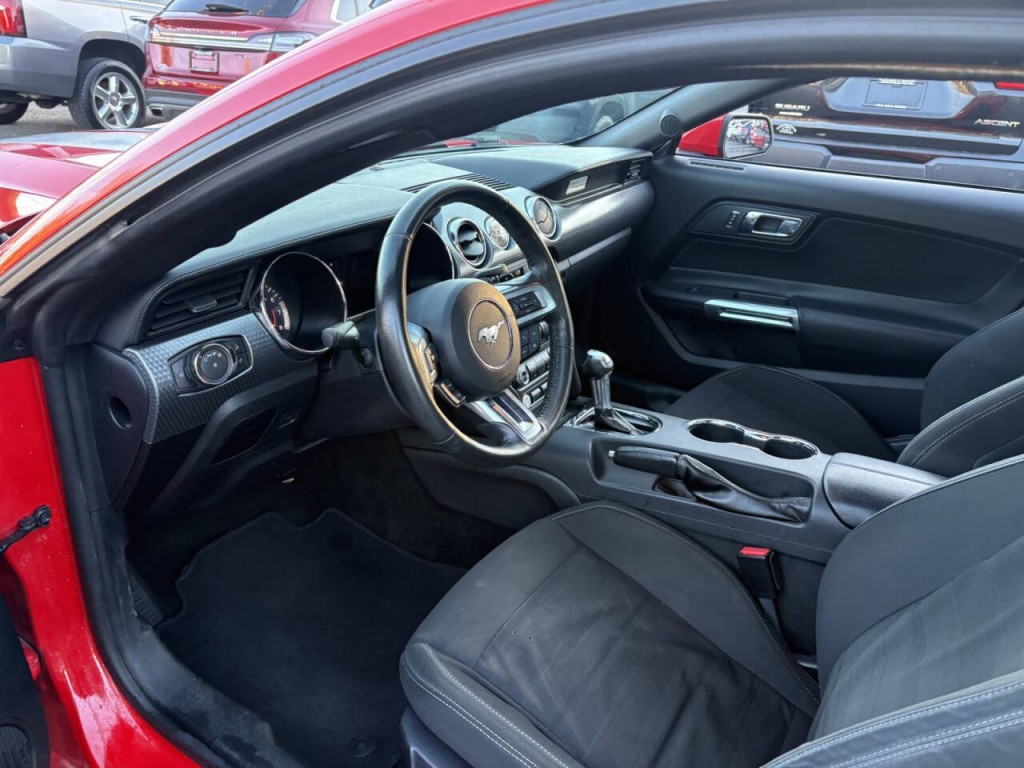 2017 Ford Mustang Image 11