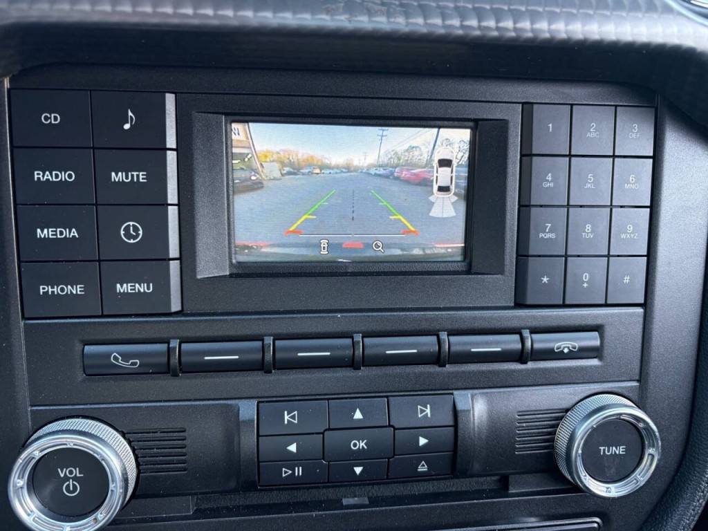 2017 Ford Mustang Image 17