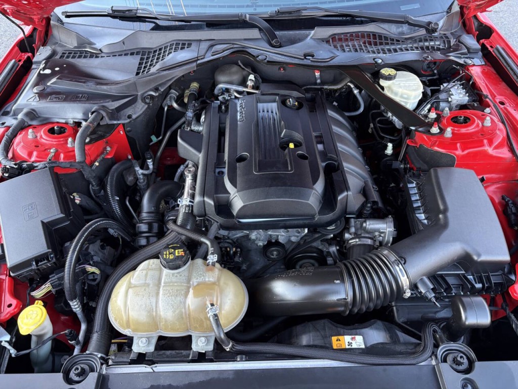 2017 Ford Mustang Image 24