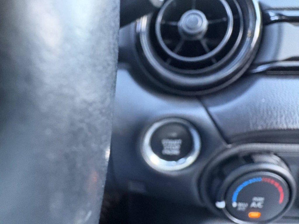 2016 Mazda MX-5 Miata Image 19