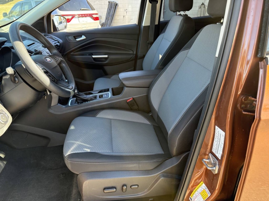 2017 Ford Escape Image 10