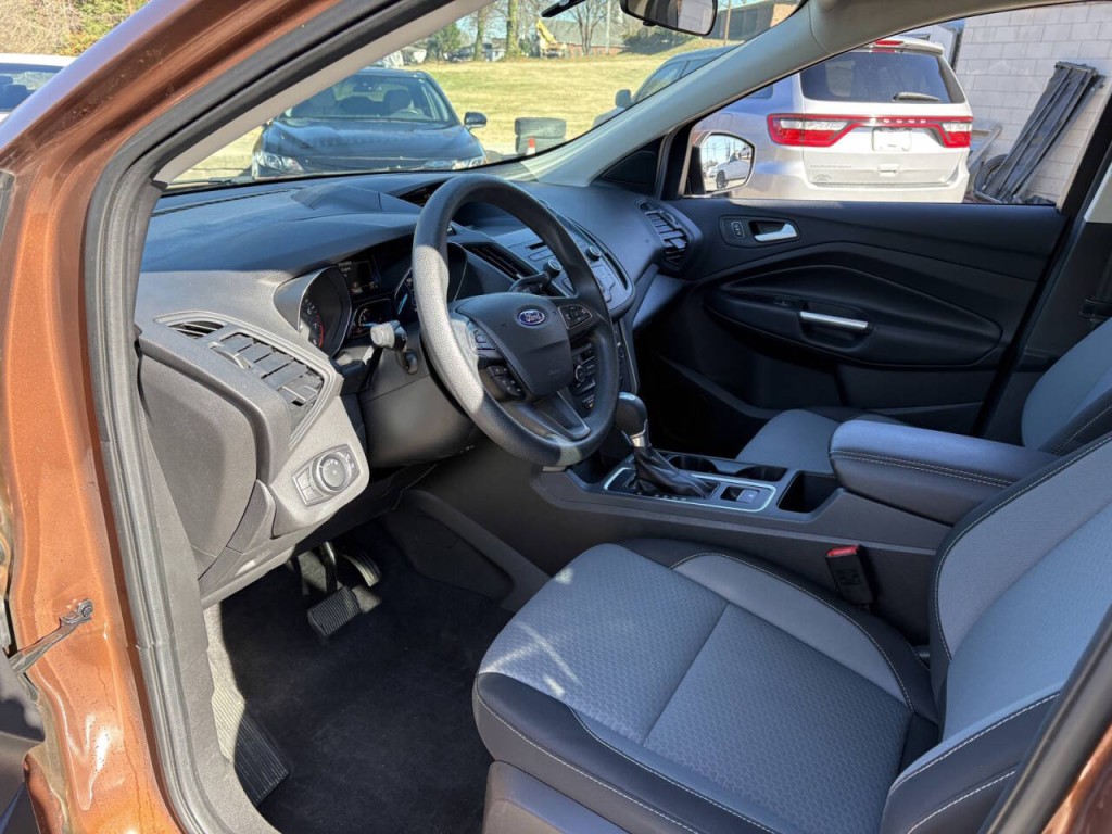 2017 Ford Escape Image 11