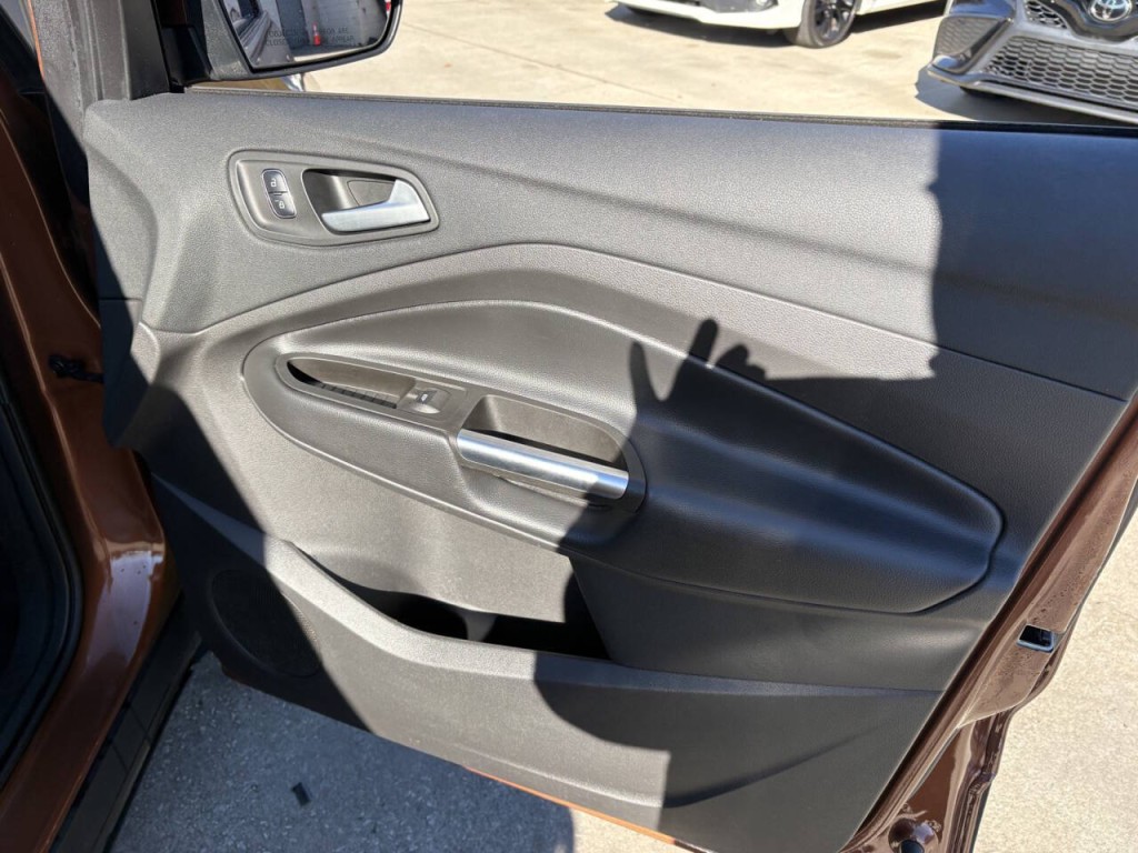 2017 Ford Escape Image 25