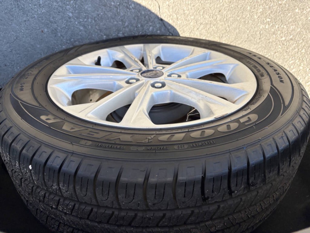 2017 Ford Escape Image 32