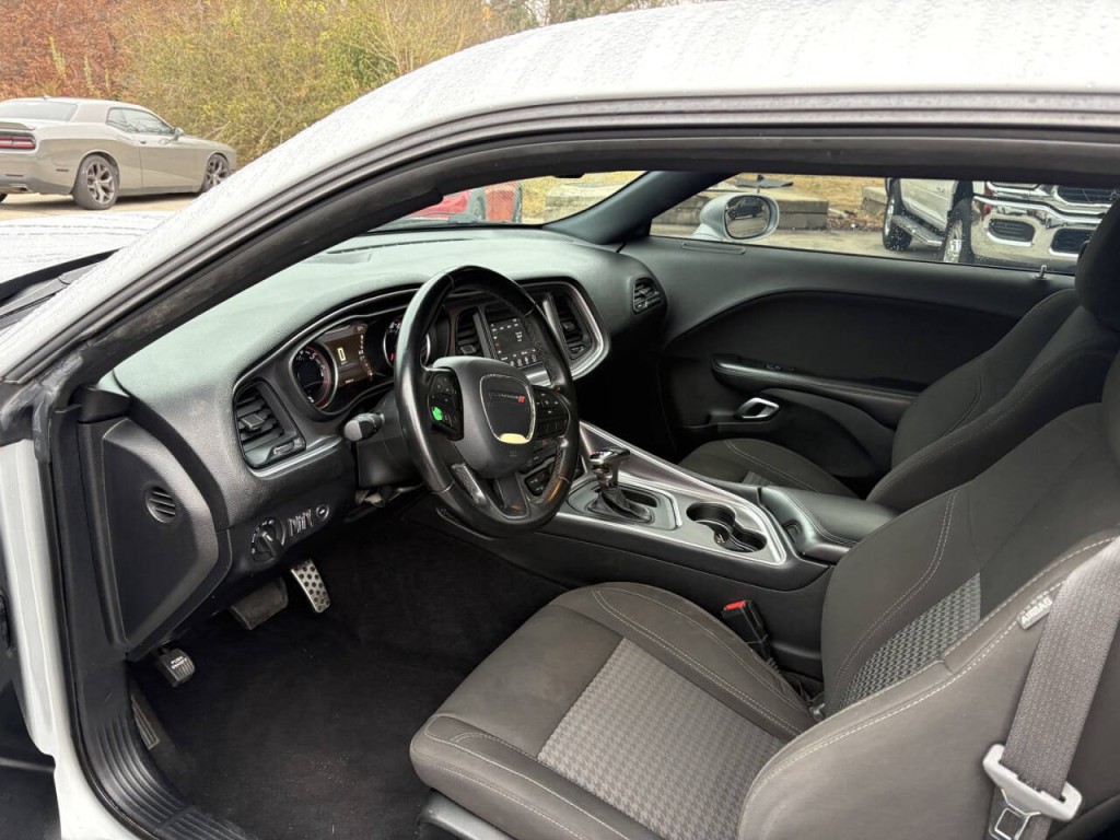 2020 Dodge Challenger Image 11