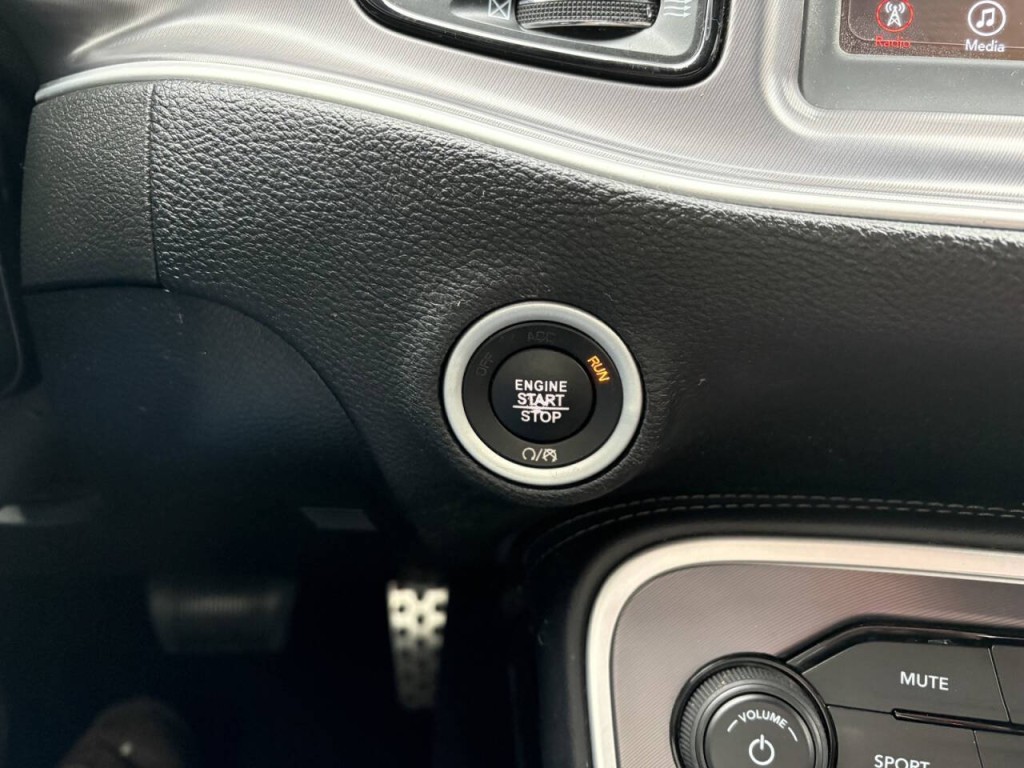 2020 Dodge Challenger Image 16