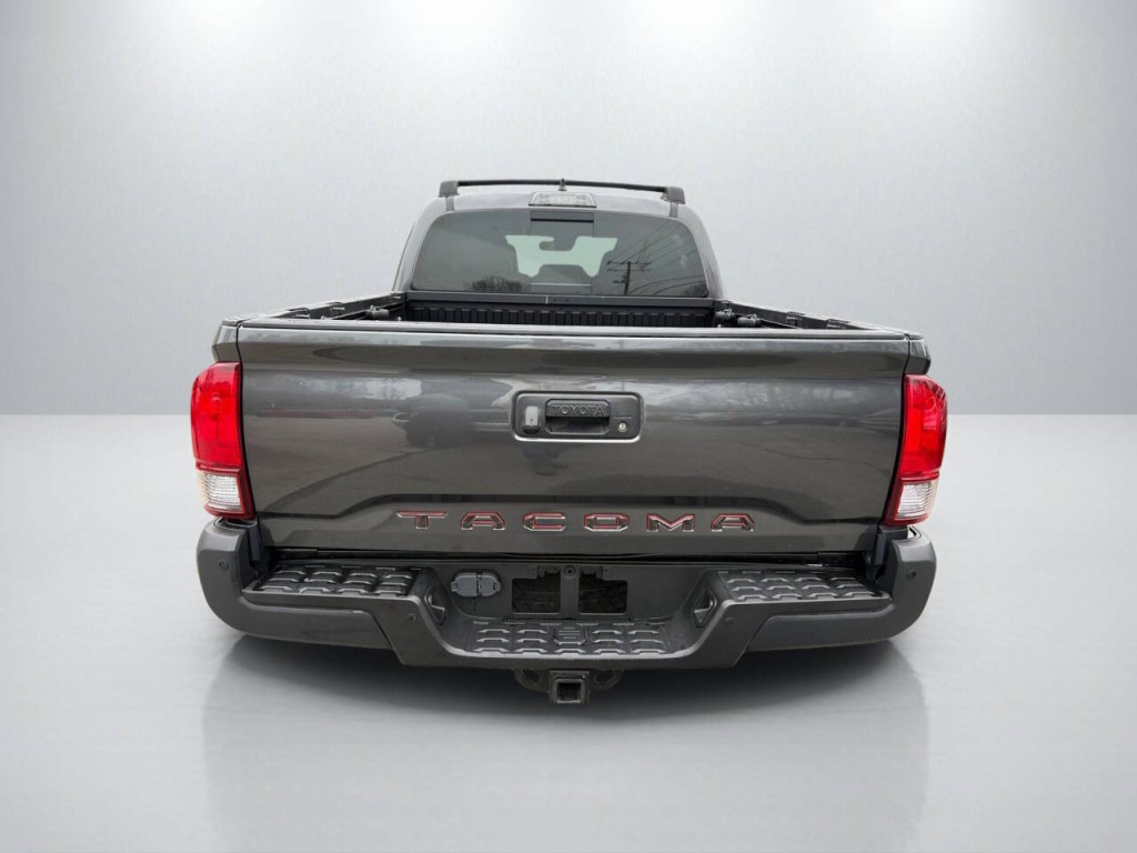 2019 Toyota Tacoma Image 6