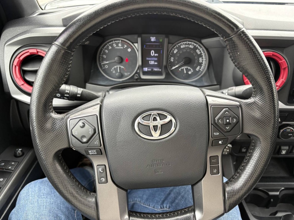 2019 Toyota Tacoma Image 12