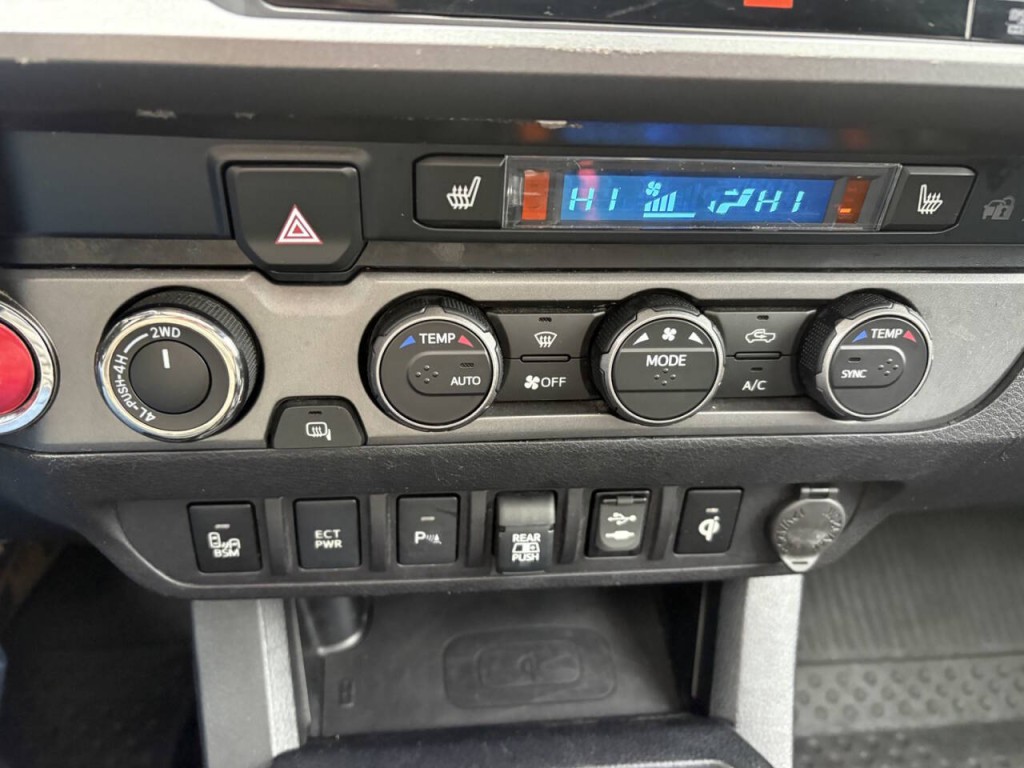 2019 Toyota Tacoma Image 19