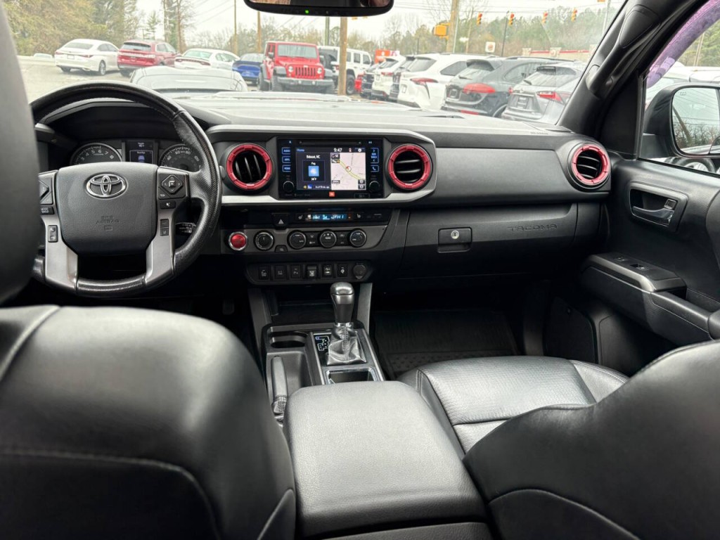 2019 Toyota Tacoma Image 21