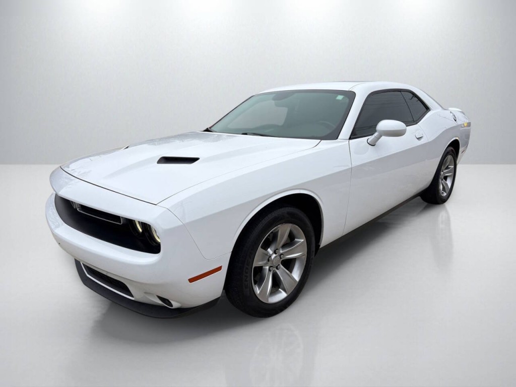 2021 Dodge Challenger Image 3