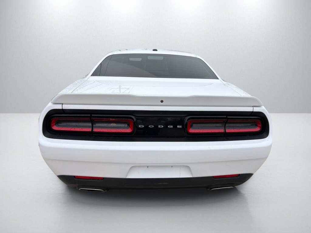 2021 Dodge Challenger Image 6