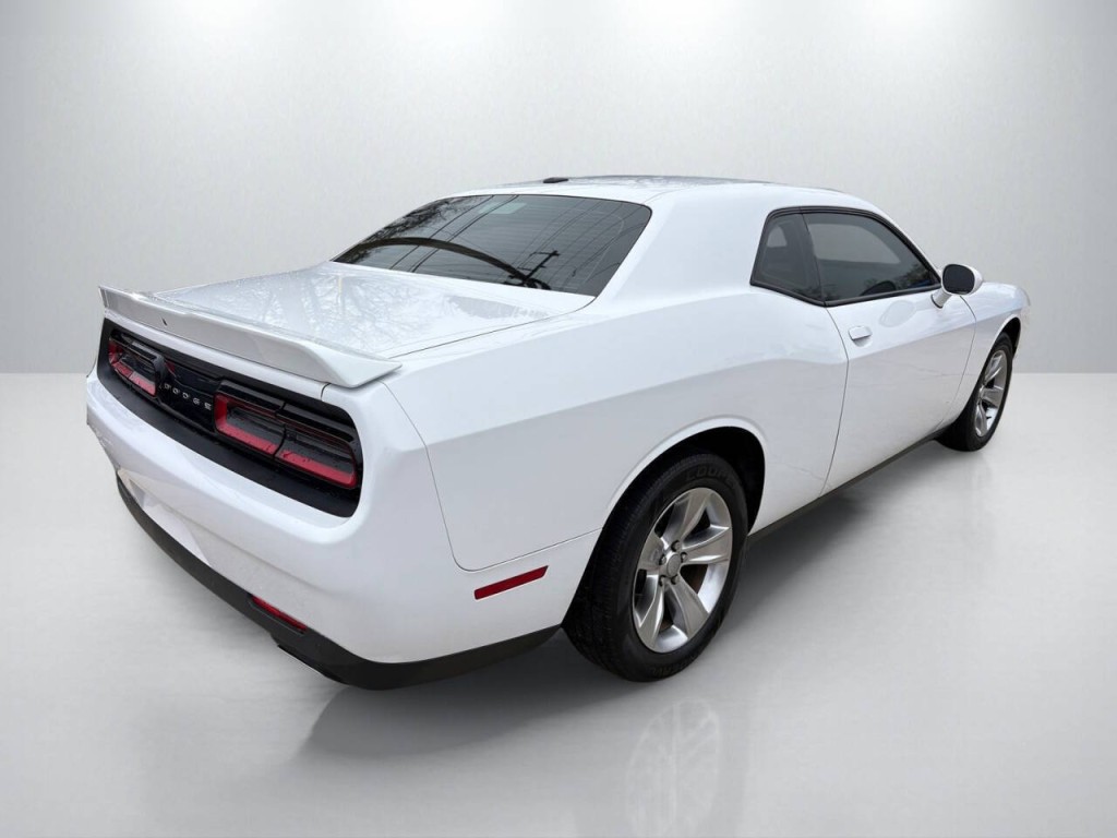 2021 Dodge Challenger Image 7