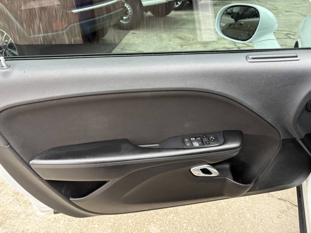 2021 Dodge Challenger Image 9