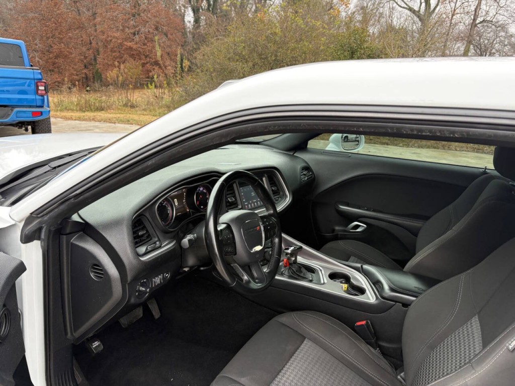 2021 Dodge Challenger Image 11