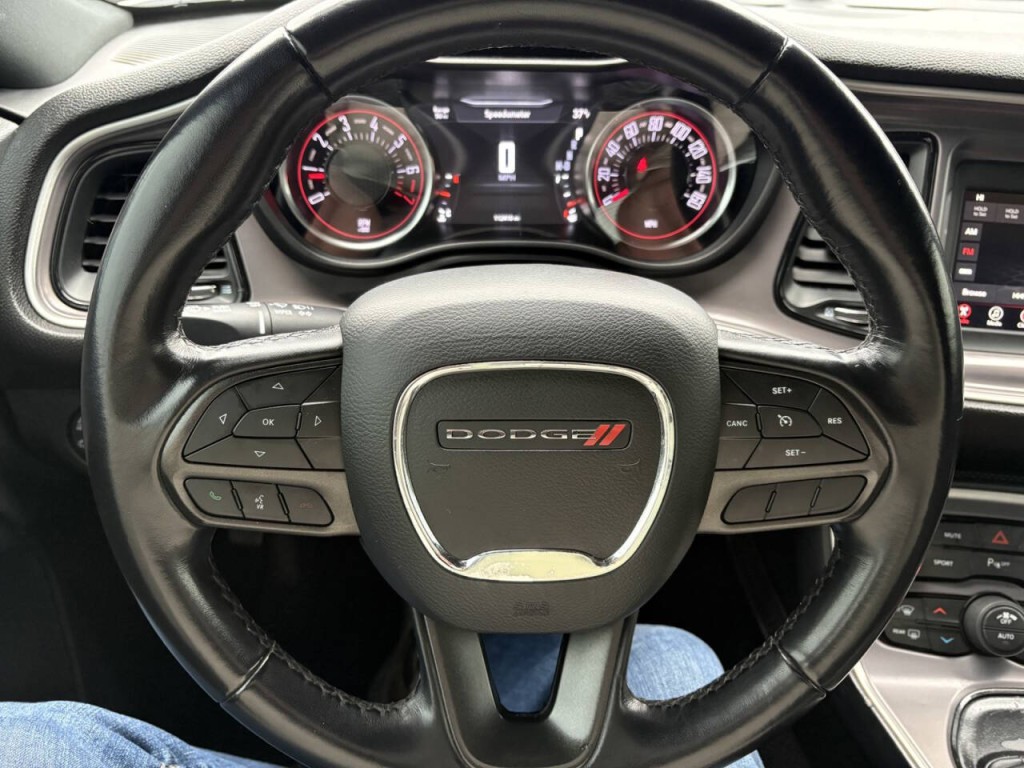 2021 Dodge Challenger Image 12