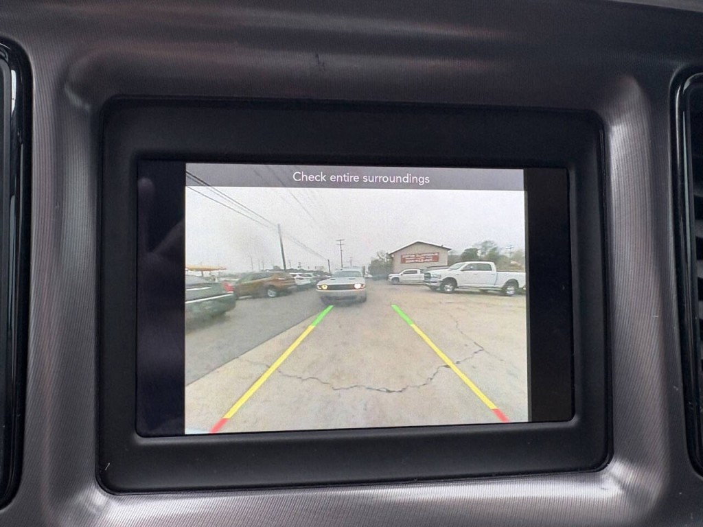 2021 Dodge Challenger Image 18