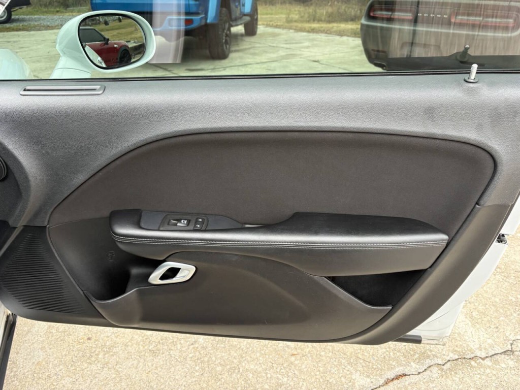 2021 Dodge Challenger Image 21