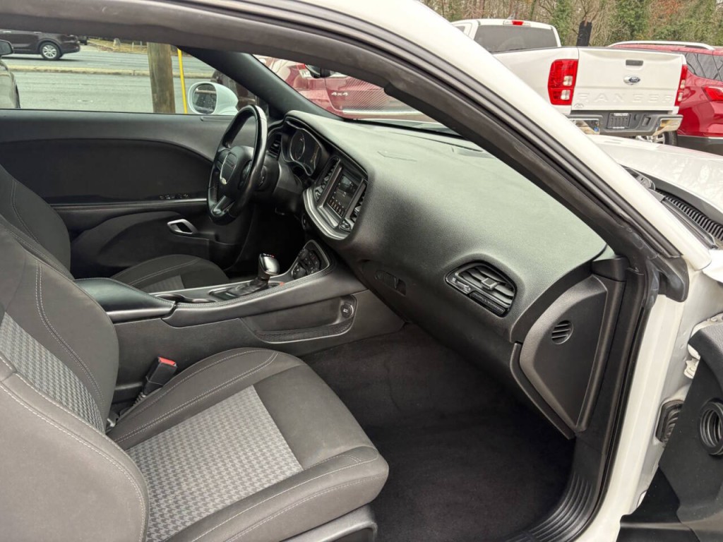 2021 Dodge Challenger Image 23