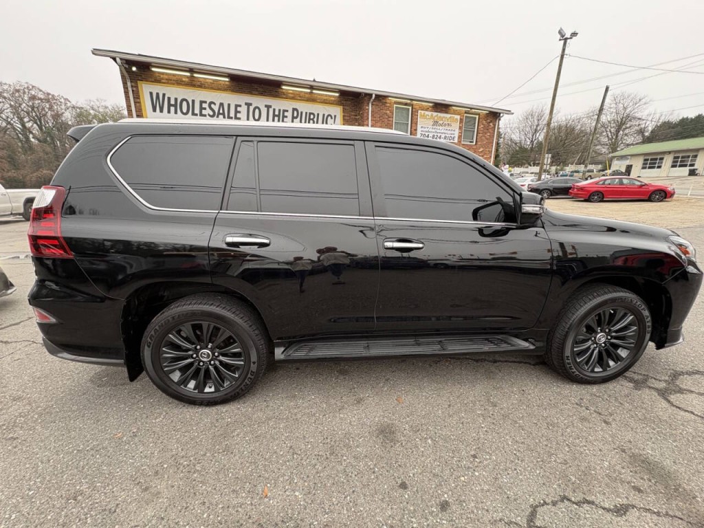 2022 Lexus GX 460 Image 9
