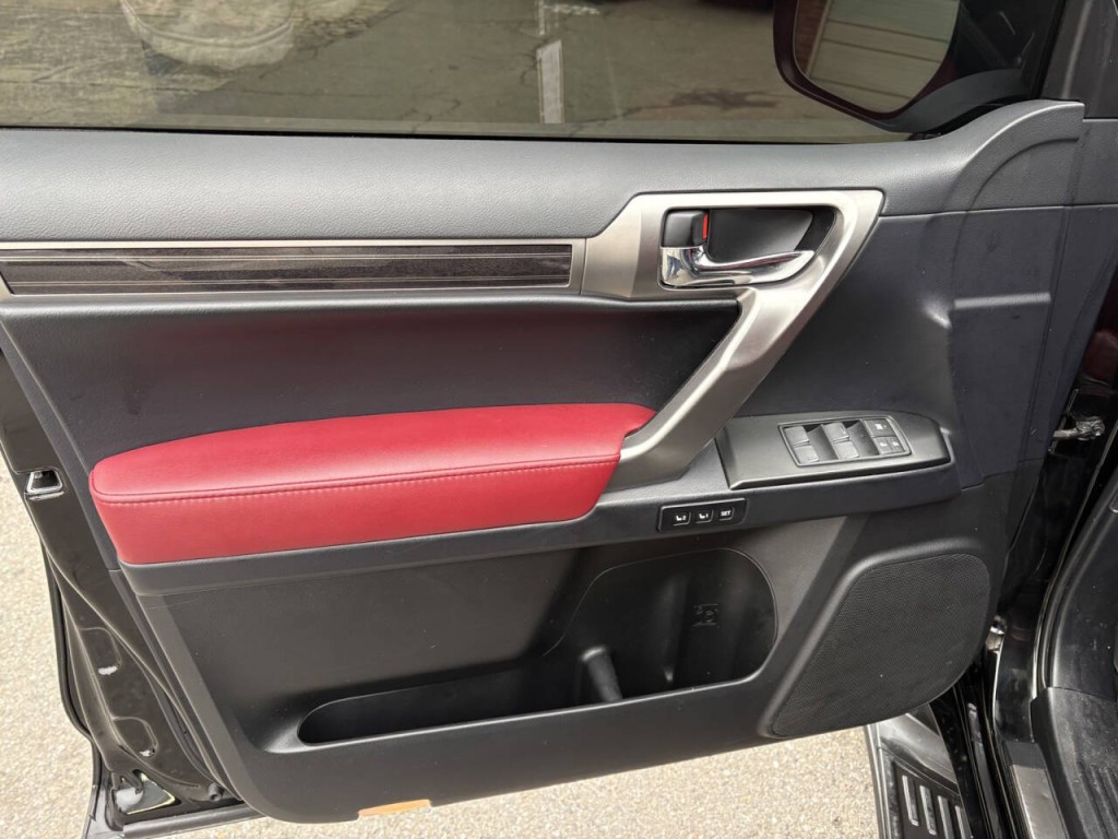 2022 Lexus GX 460 Image 11