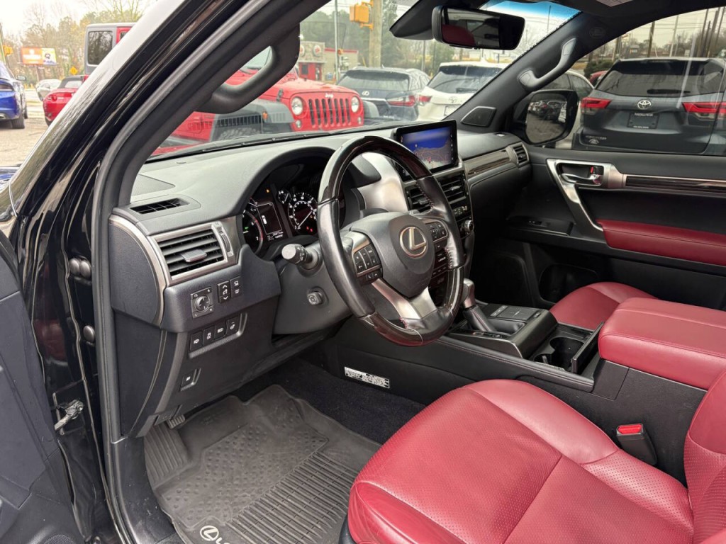 2022 Lexus GX 460 Image 13