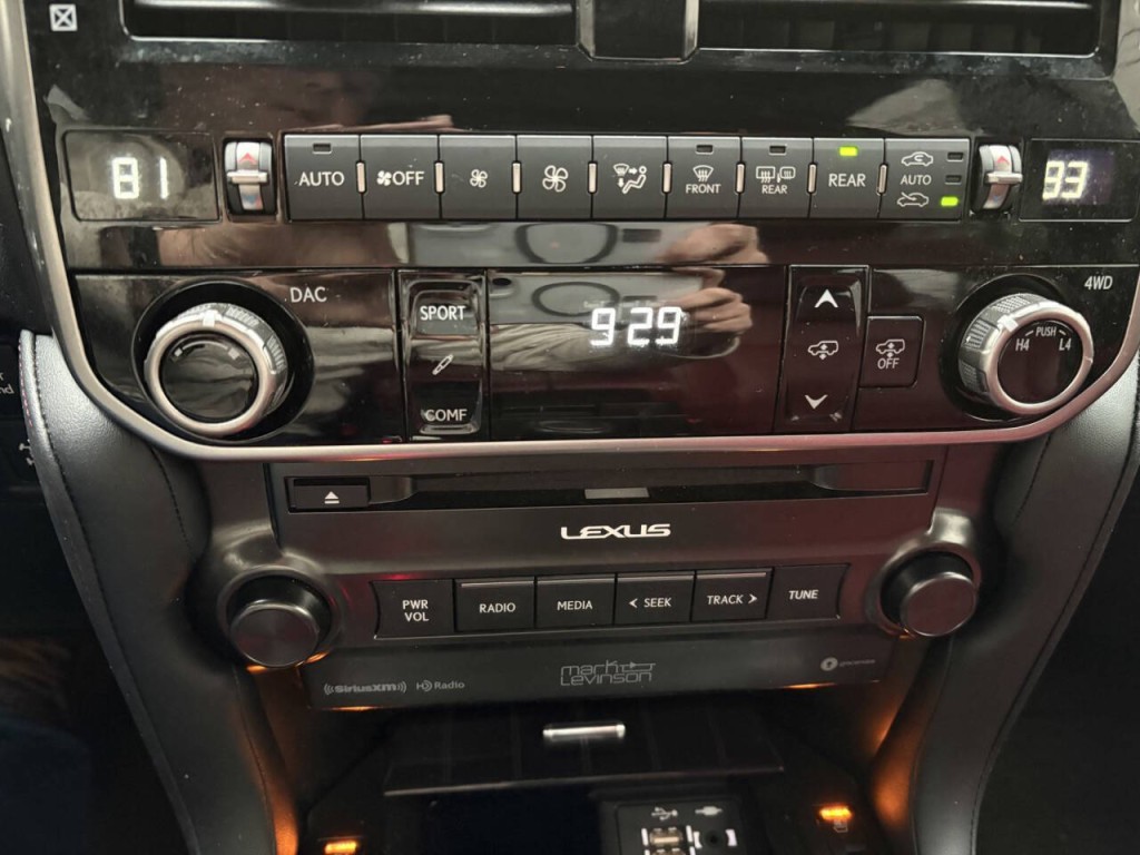 2022 Lexus GX 460 Image 22