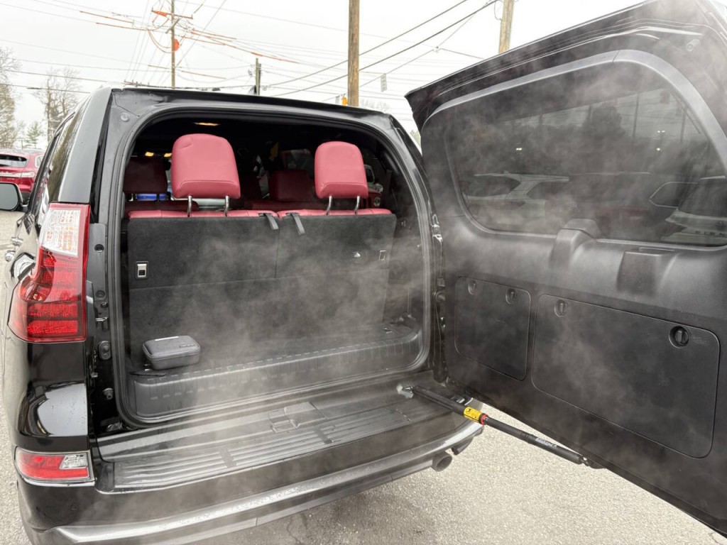 2022 Lexus GX 460 Image 31