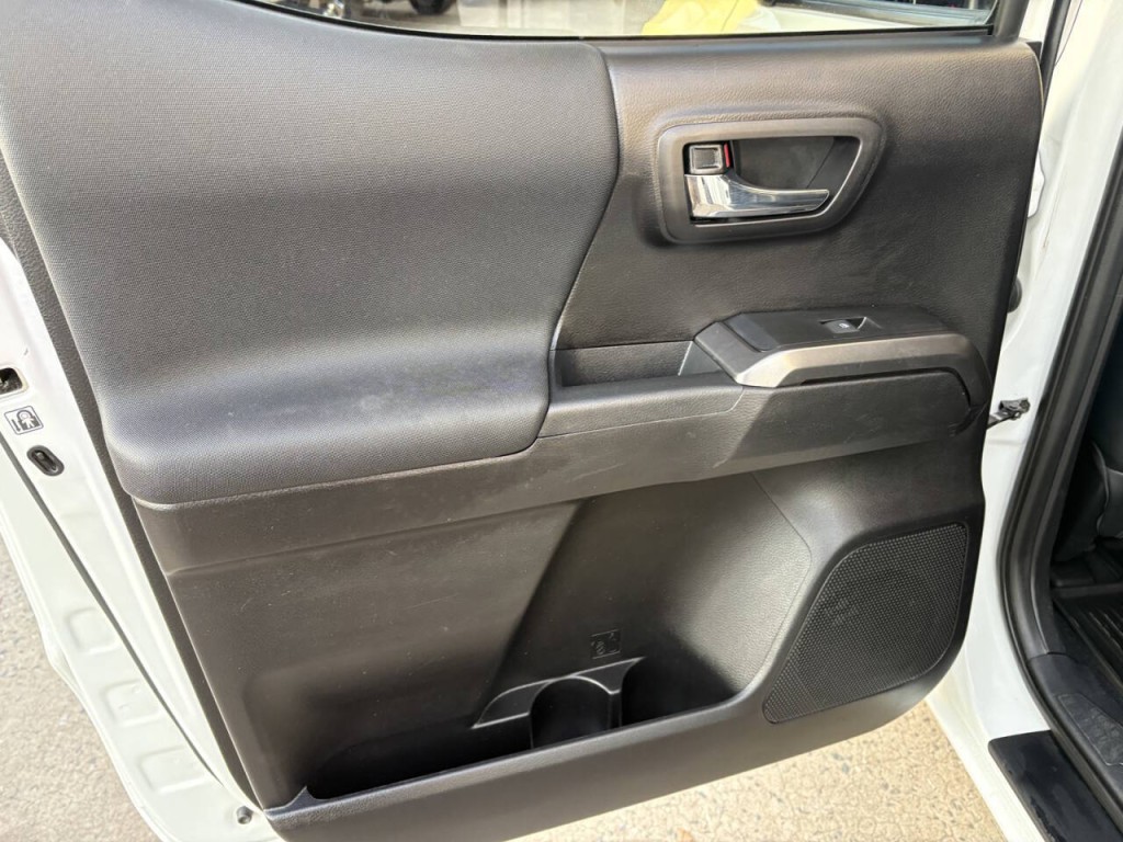 2019 Toyota Tacoma Image 23