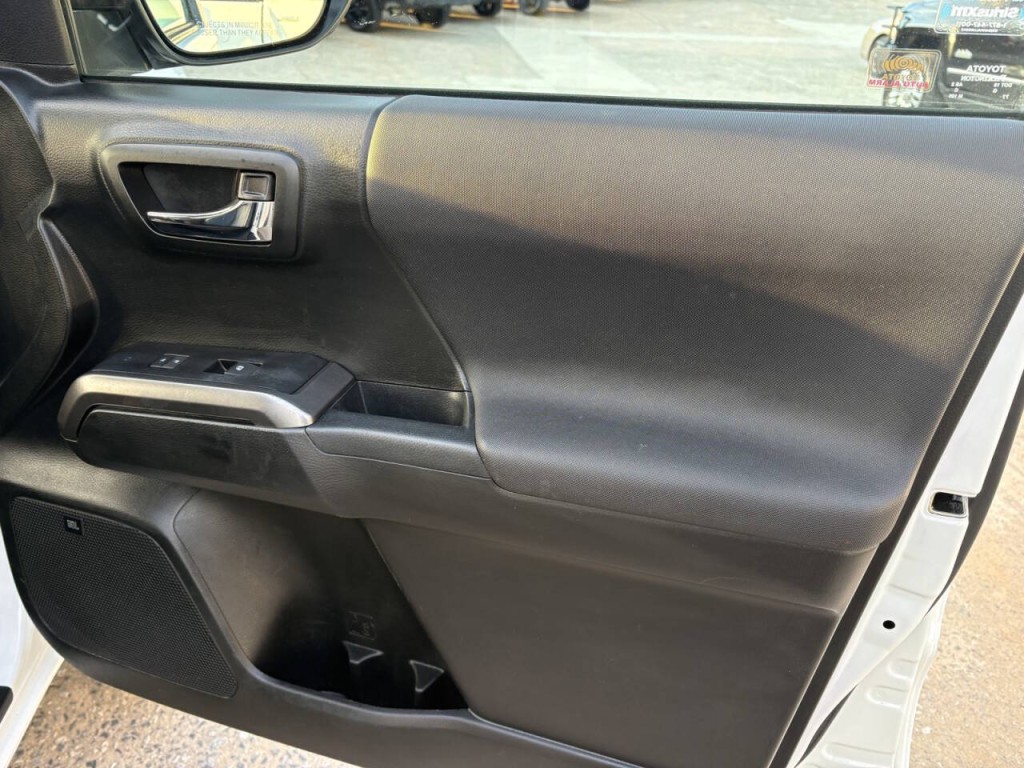 2019 Toyota Tacoma Image 26