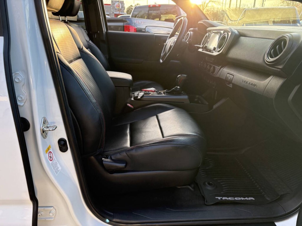 2019 Toyota Tacoma Image 27