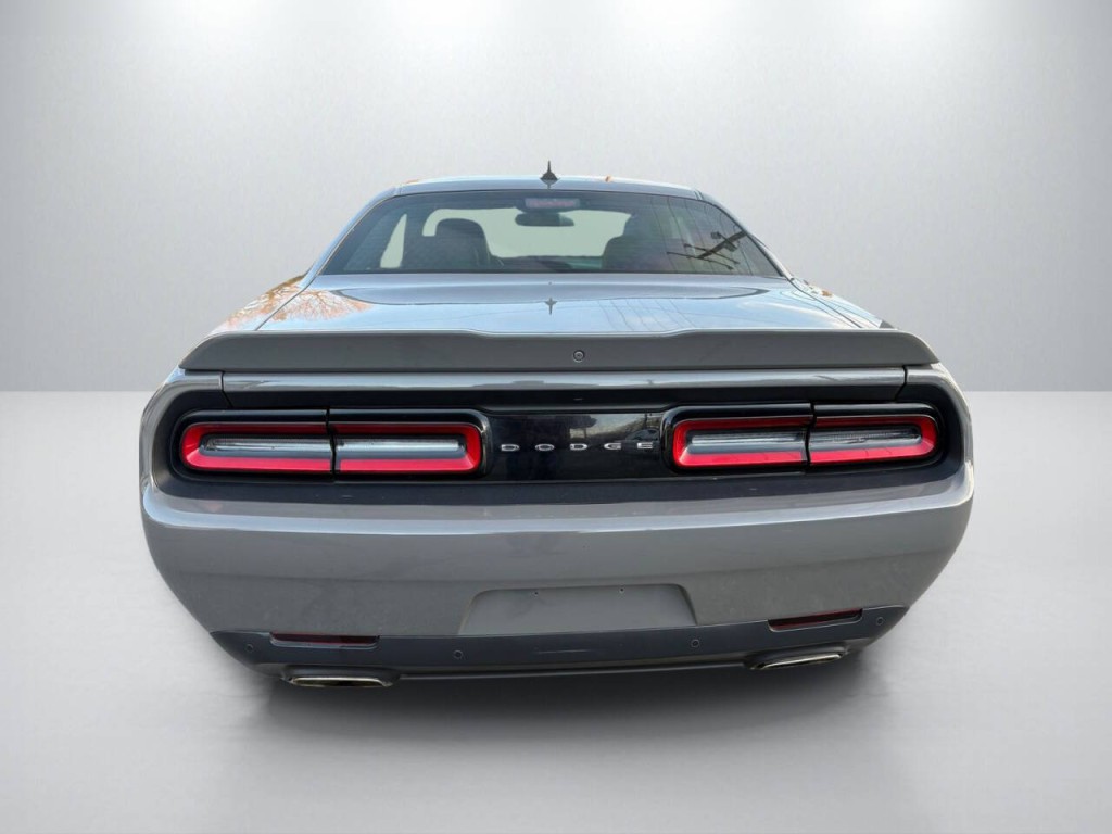 2018 Dodge Challenger Image 6