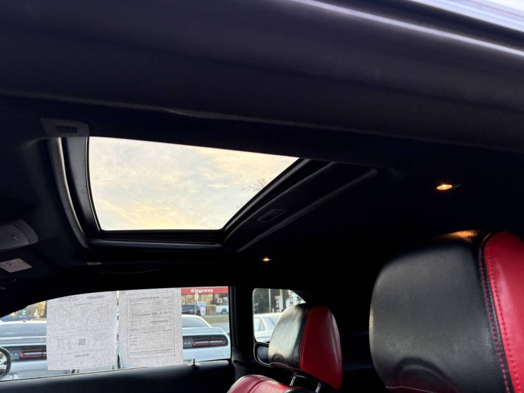 2018 Dodge Challenger Image 10