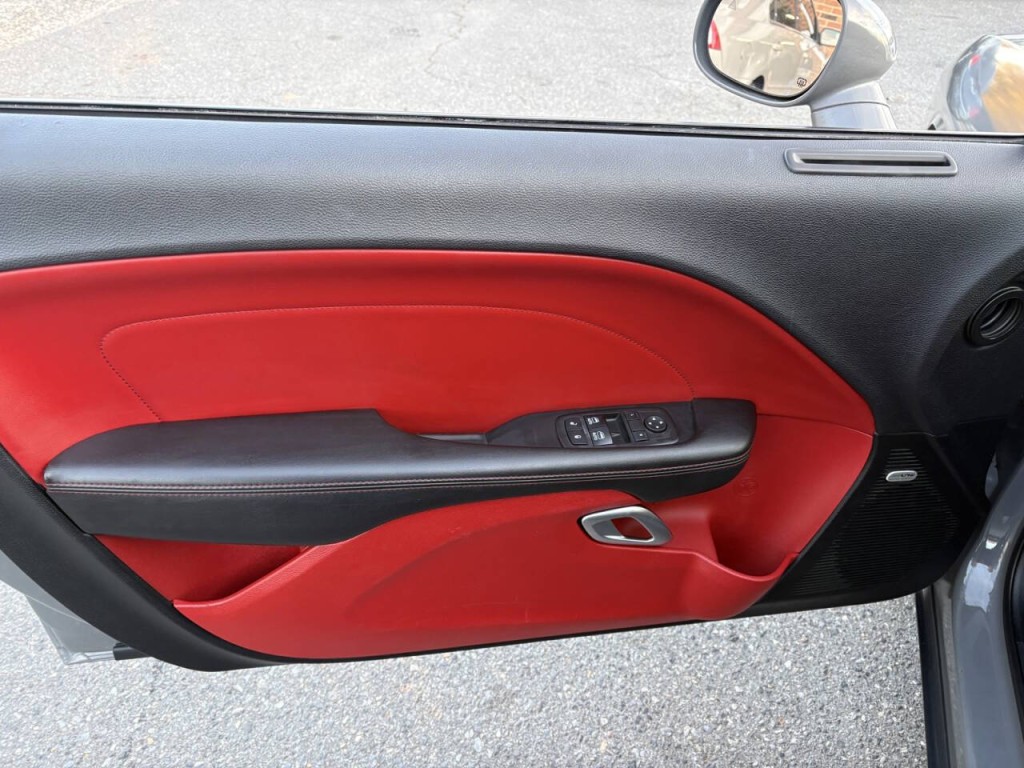 2018 Dodge Challenger Image 11