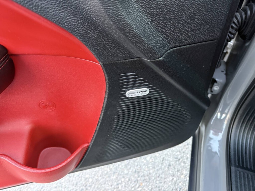 2018 Dodge Challenger Image 12