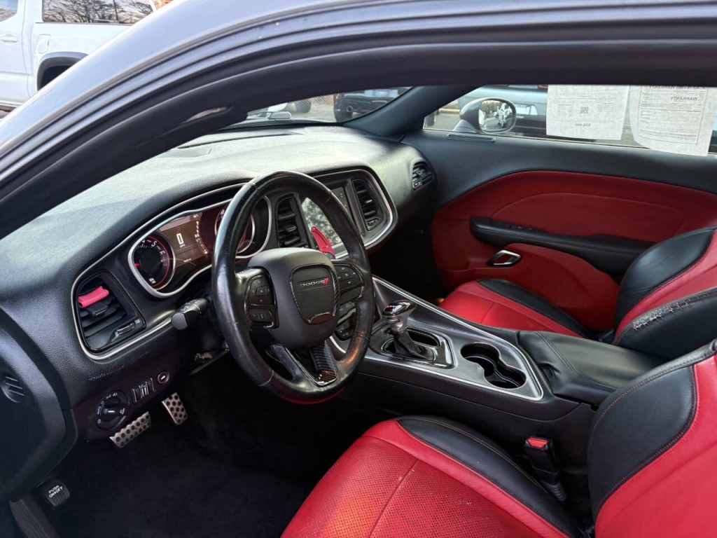 2018 Dodge Challenger Image 14
