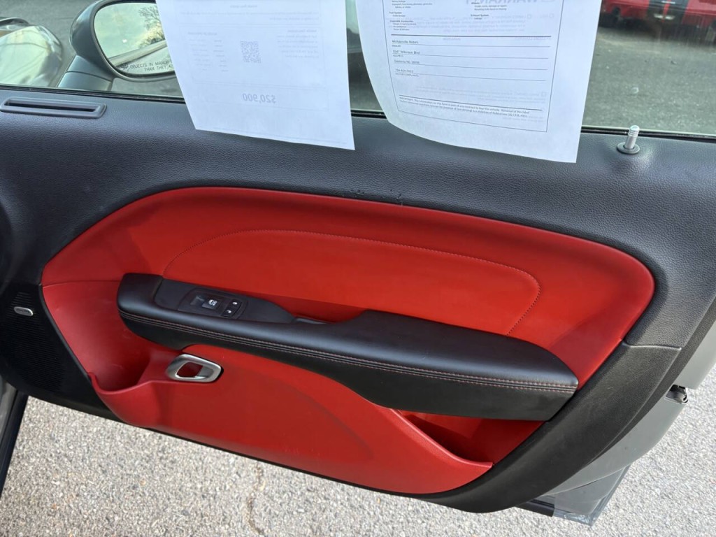 2018 Dodge Challenger Image 26