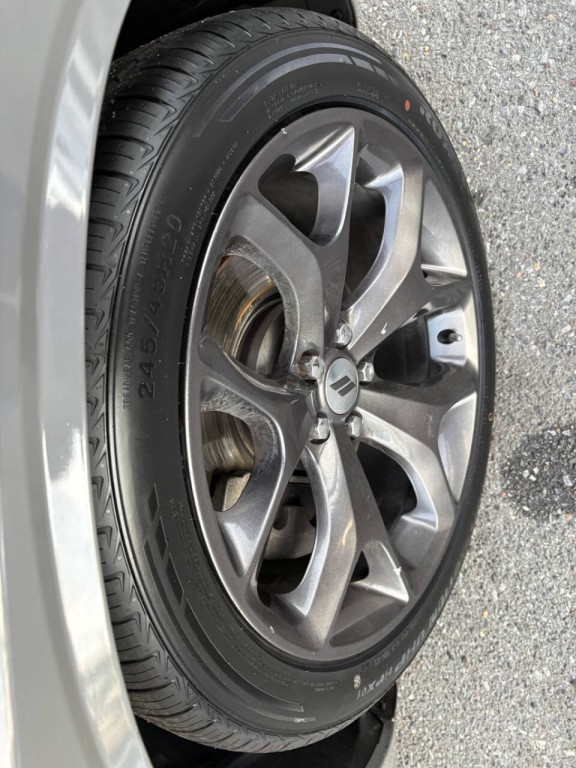 2018 Dodge Challenger Image 30