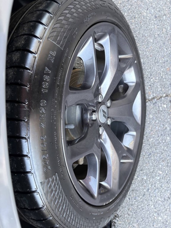 2018 Dodge Challenger Image 32