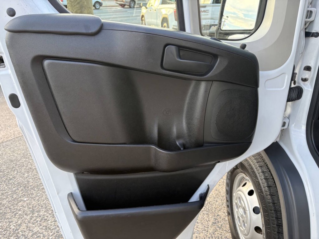 2018 RAM Promaster Image 9