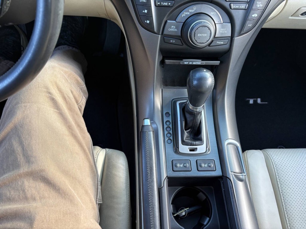 2014 Acura TL Image 22