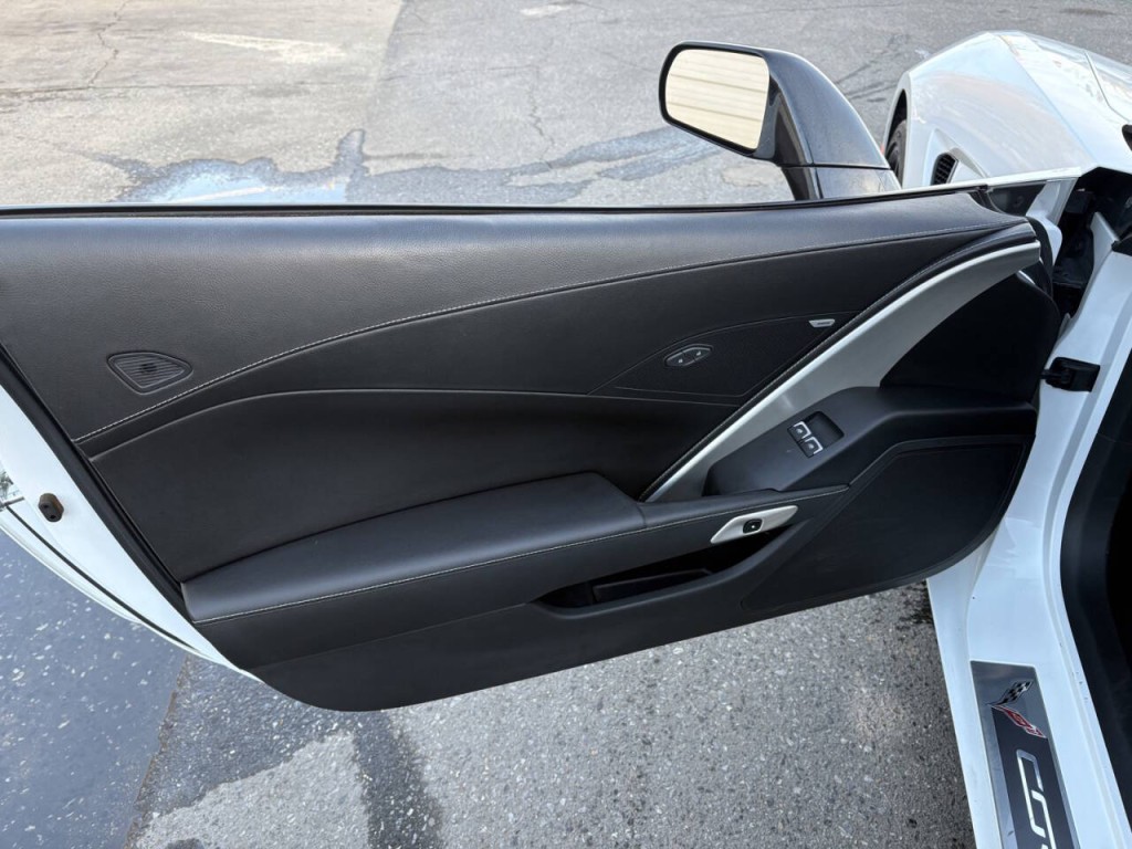 2018 Chevrolet Corvette Image 9