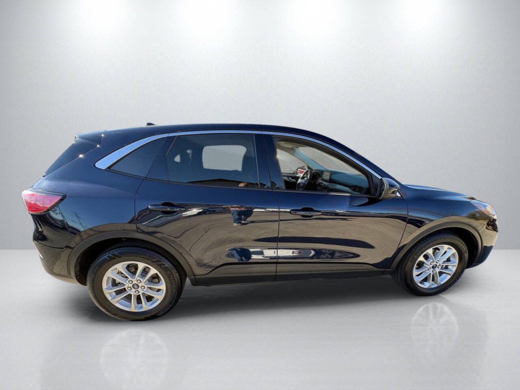 2021 Ford Escape Image 8