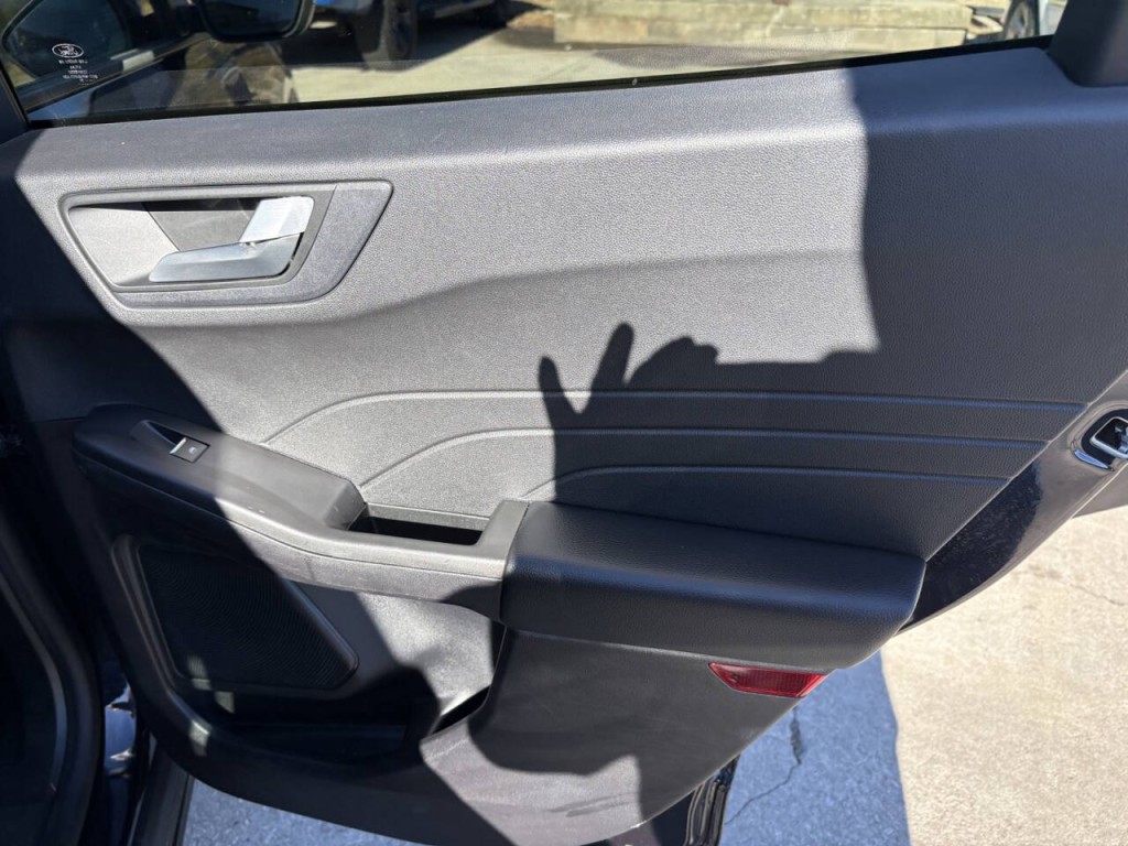 2021 Ford Escape Image 25