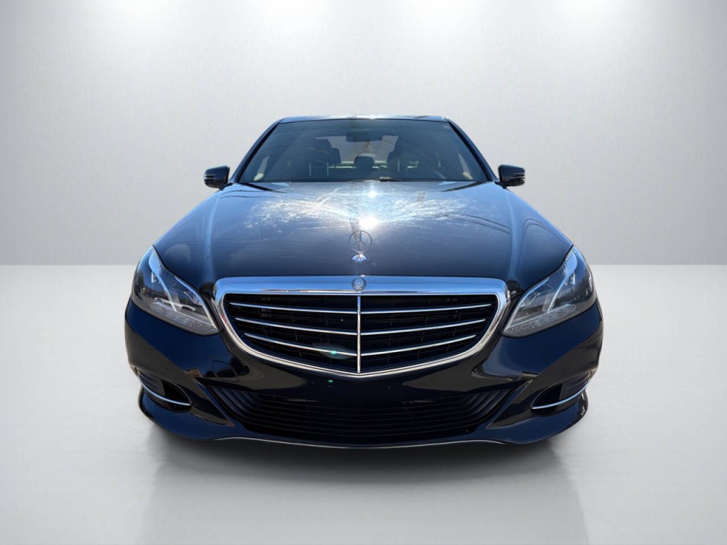 2016 Mercedes-Benz E-Class Image 2